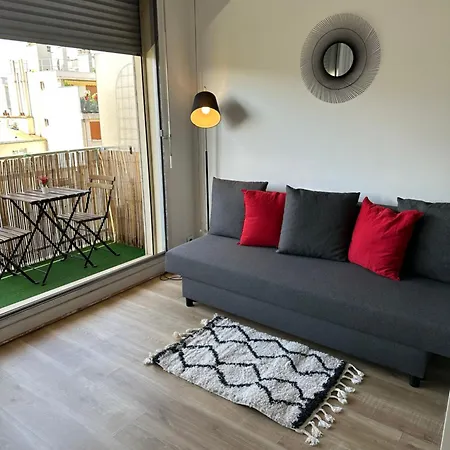 10 Minutes Walk From The Beautiful Eiffel Tower Paris