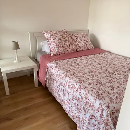 Апартаменты 10 Minutes Walk From The Beautiful Eiffel Tower